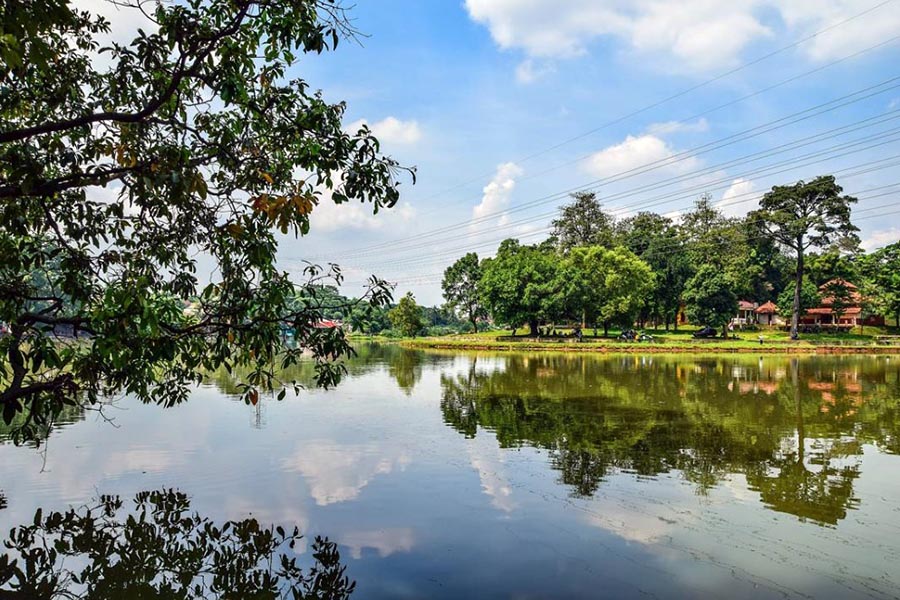 50 Tempat Wisata di Depok Paling Menarik dan Wajib