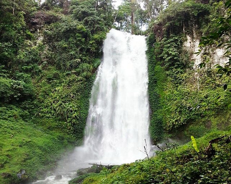 Air Terjun Renah Pemetik