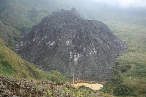 Anak Gunung  Kelud  Objek Wisata yang Sangat Memikat di  