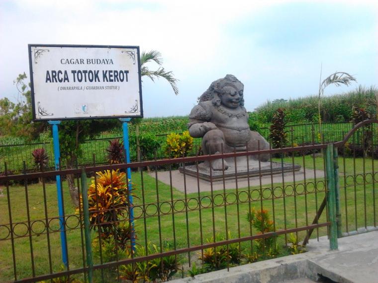  Arca  Totok Kerot Patung yang Membuktikan Kesaktiannya 