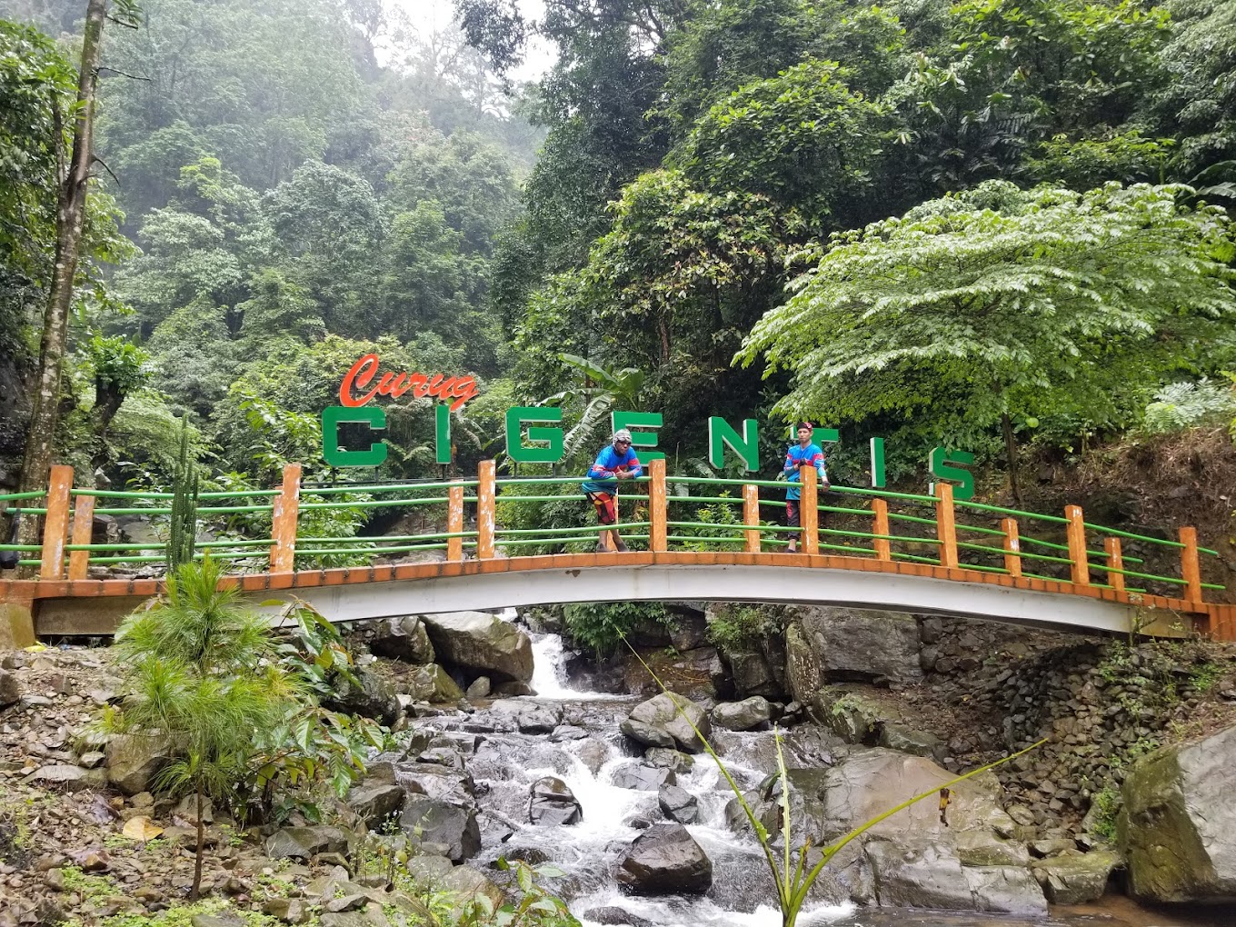 Hunting Foto di Curug Cigentis