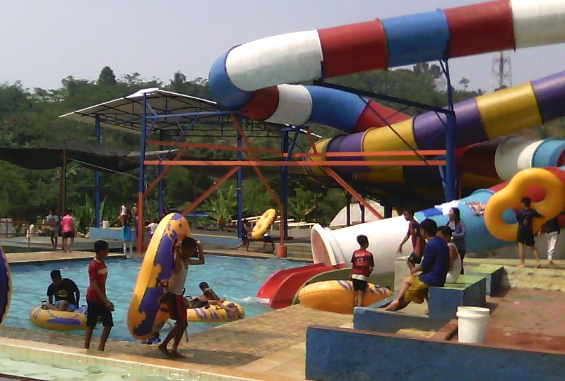 Waterboom Nagrak Tempat Wisata Bermain Air Bersama Keluarga Tempat Me