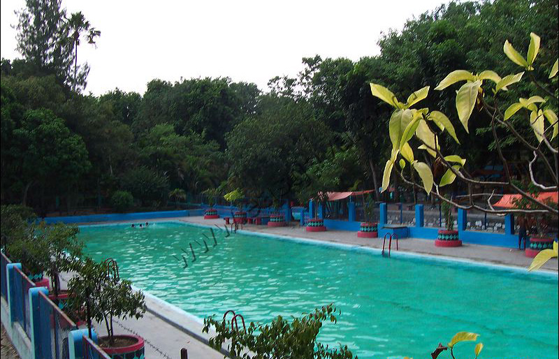 Taman Wisata Tawun, Berwisata Sambil Bermain Air Tempat.me