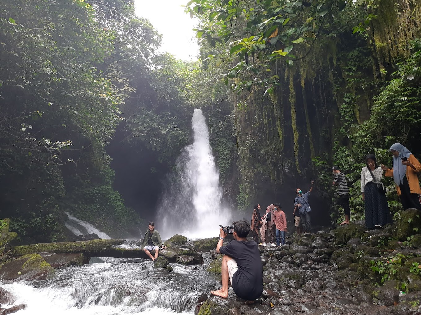 Air Terjun Telunjuk Dewa Raung