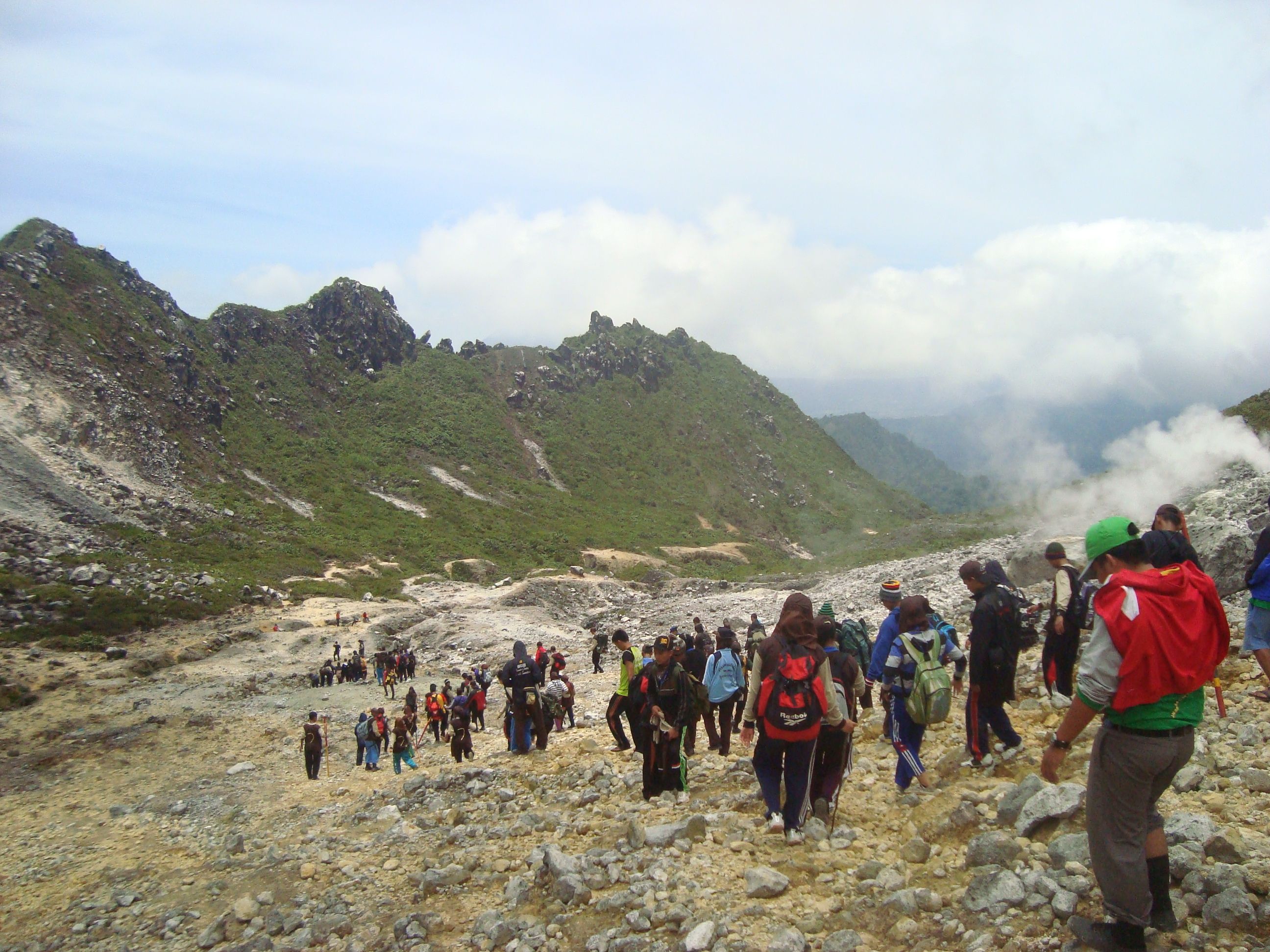 gunung sibayak tour