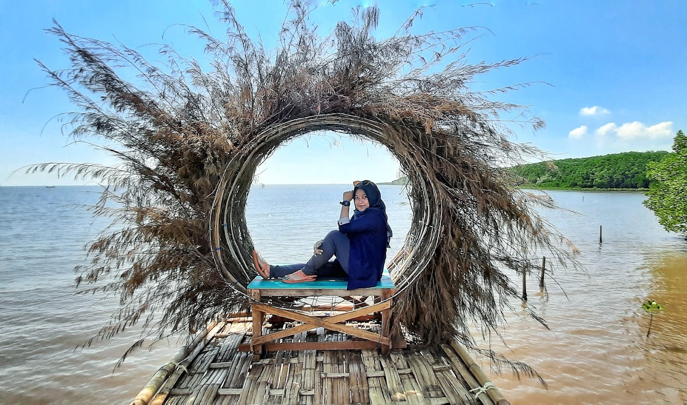 Pantai Penunggul di Pasuruan