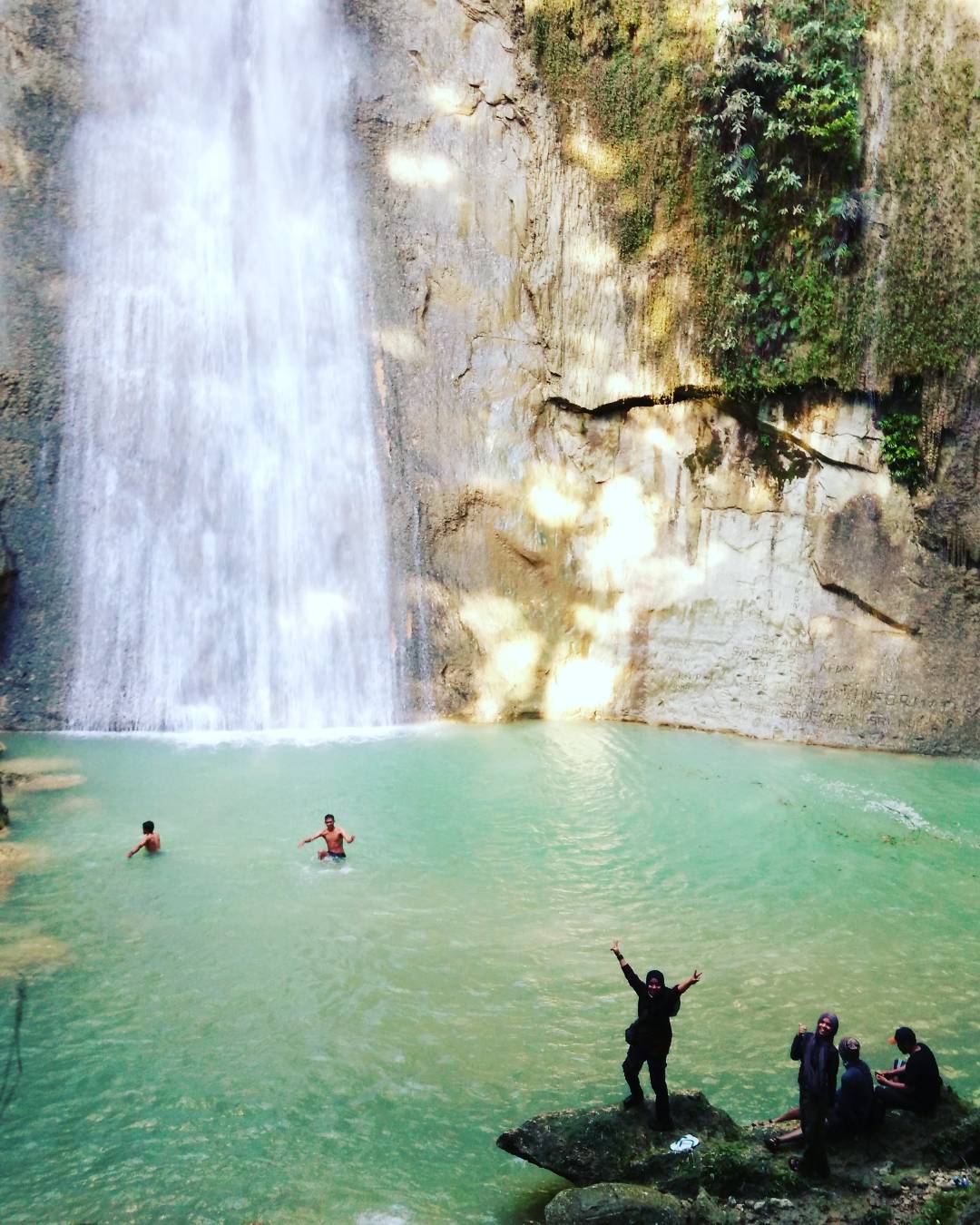 Air Terjun Samparona