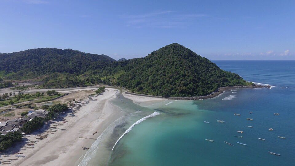 Pantai Selong Belanak