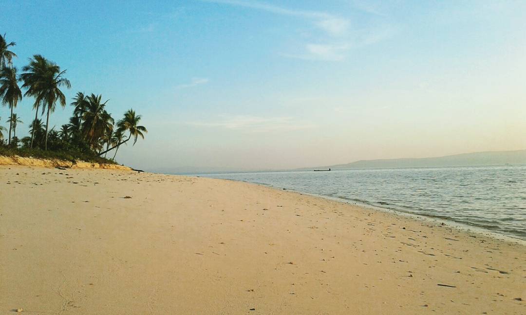 Pantai Liwutongkidi