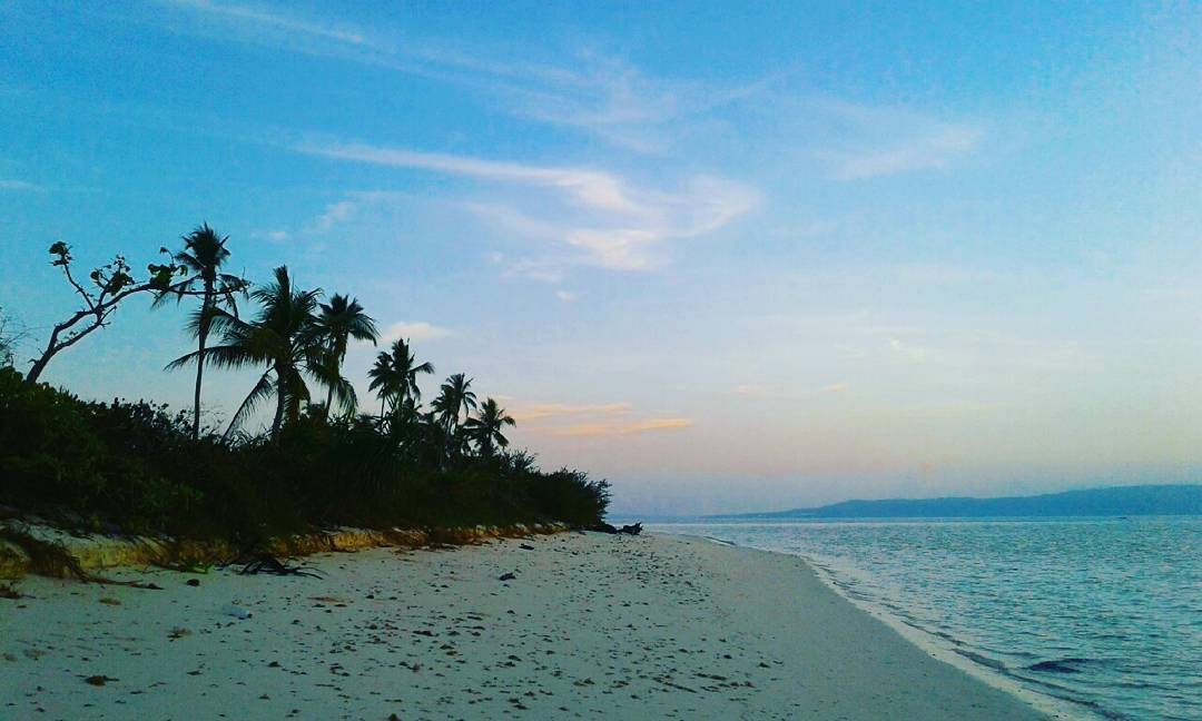 Pantai Liwutongkidi