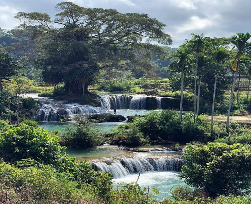 Air Terjun Waikelo Sawah