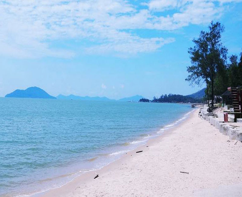  Pantai Pasir  Panjang Fasilitas Rute Jam Buka Harga 