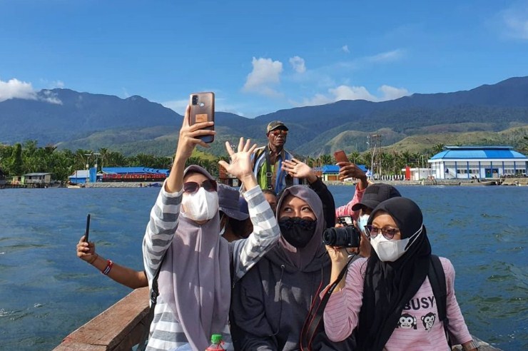 Aktivitas Menarik di Danau Sentani