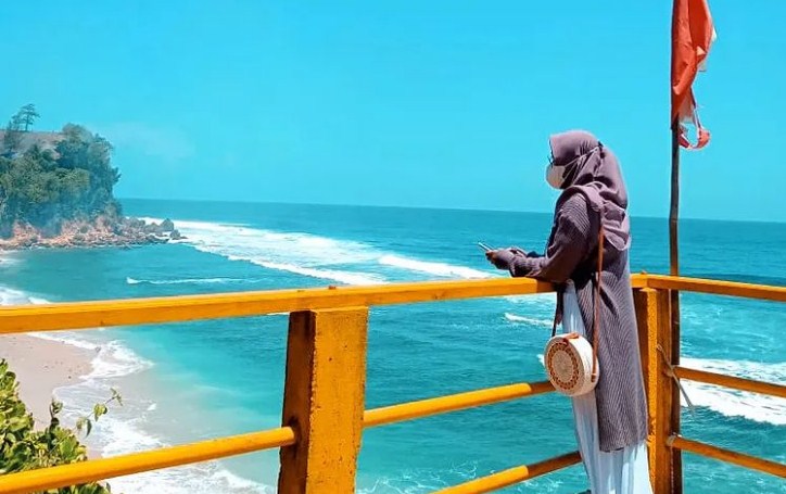 Foto Keindahan Pantai Pacar