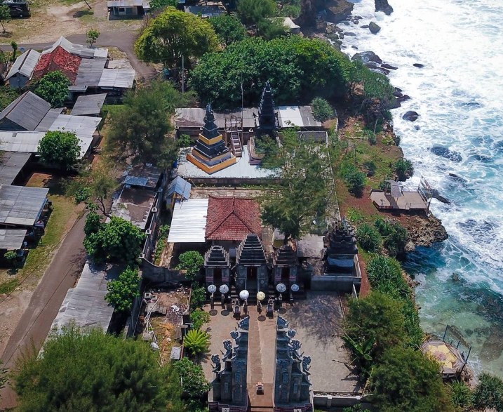 Foto Tempat Wisata Pantai Ngobaran