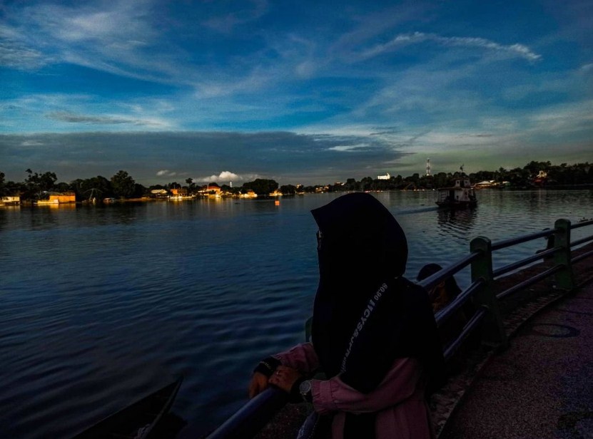 Keunikan Budaya di Danau Sipin