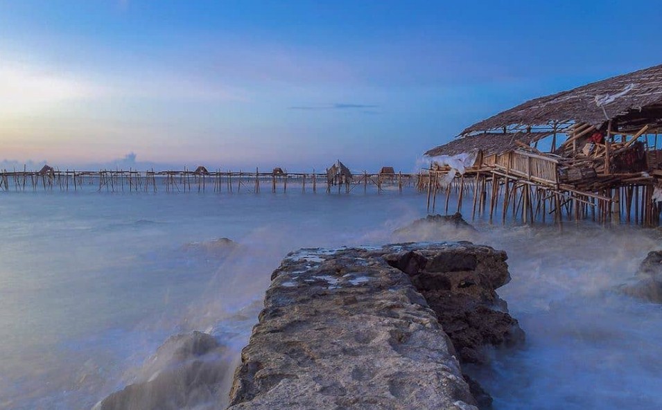 Spot Foto Menarik di Pulau Cangkir