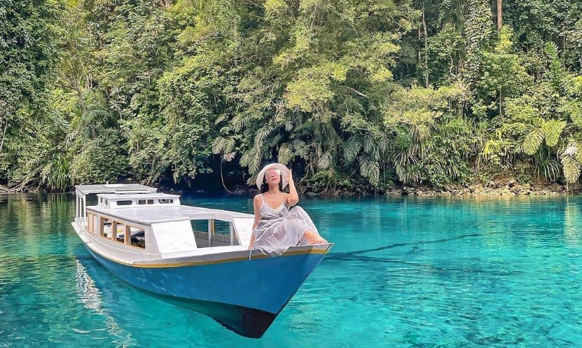 Spot Menarik Nan Eksotis Danau Labuan Cermin