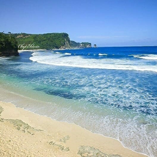 Daya Tarik Pantai Sanggar