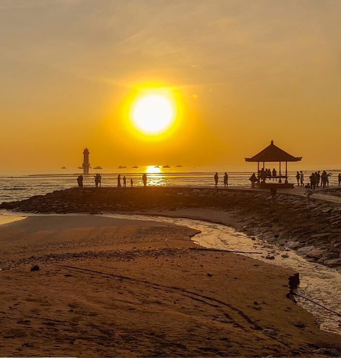 Daya Tarik Pantai Sanur