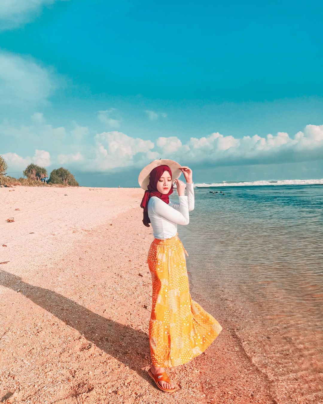 Foto Tempat Wisata Pantai Sayang Heulang