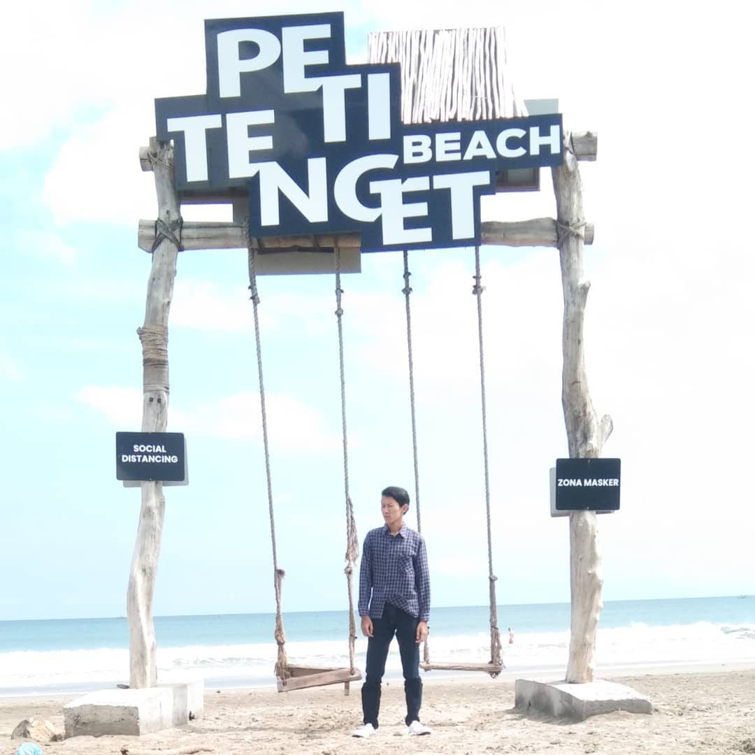 Harga Tiket Masuk di Pantai Petitenget