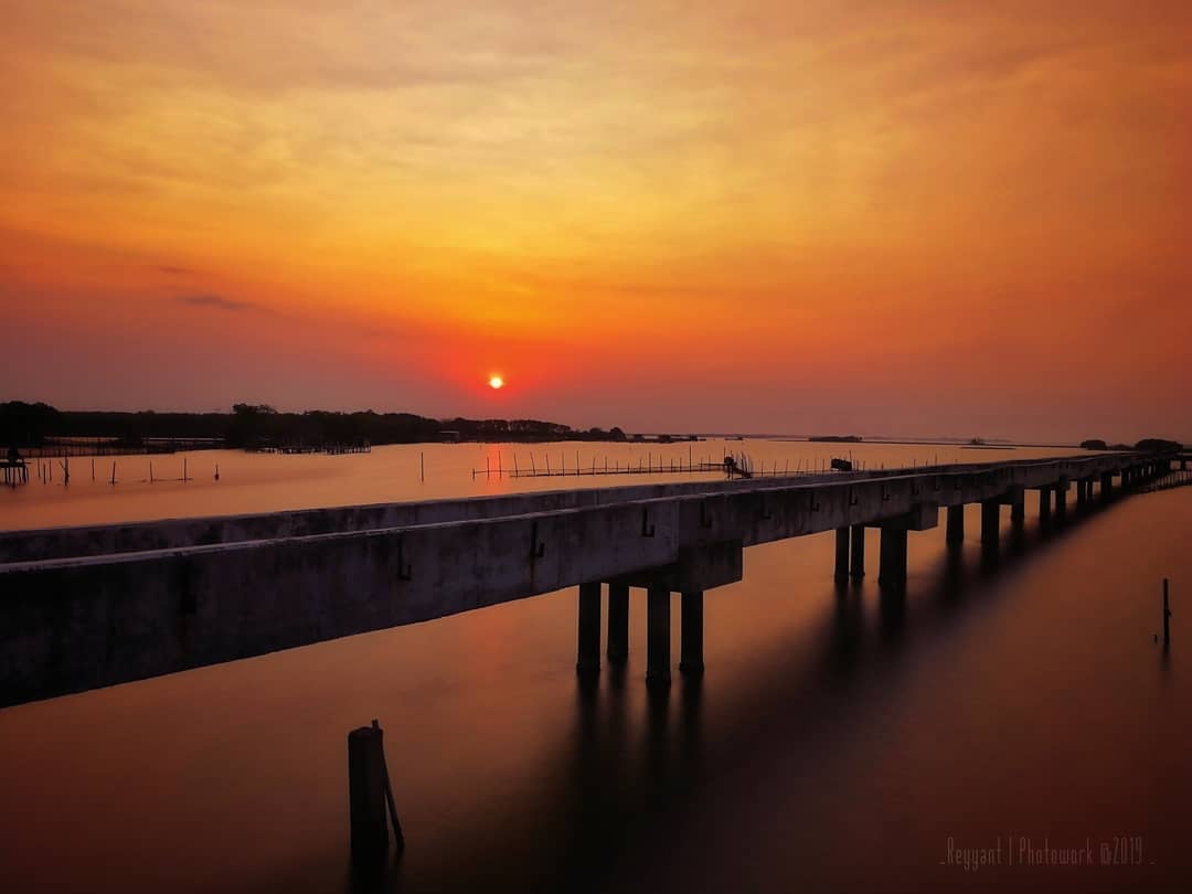 Spot Foto Menarik Pantai Tirang