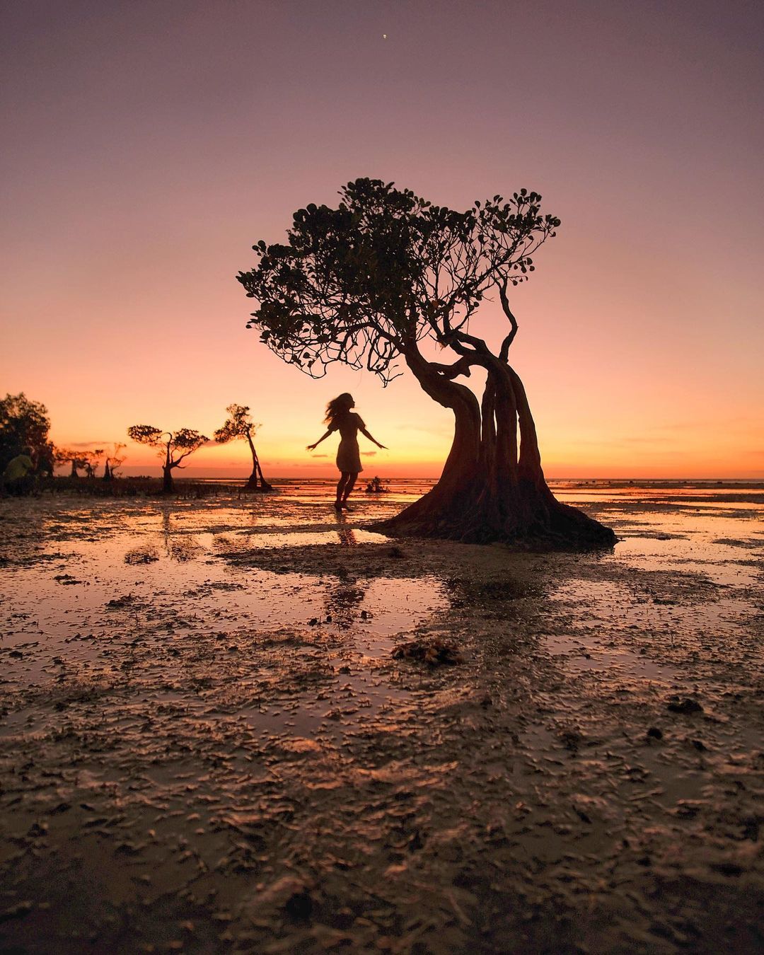 Tempat Wisata Pantai Walakiri